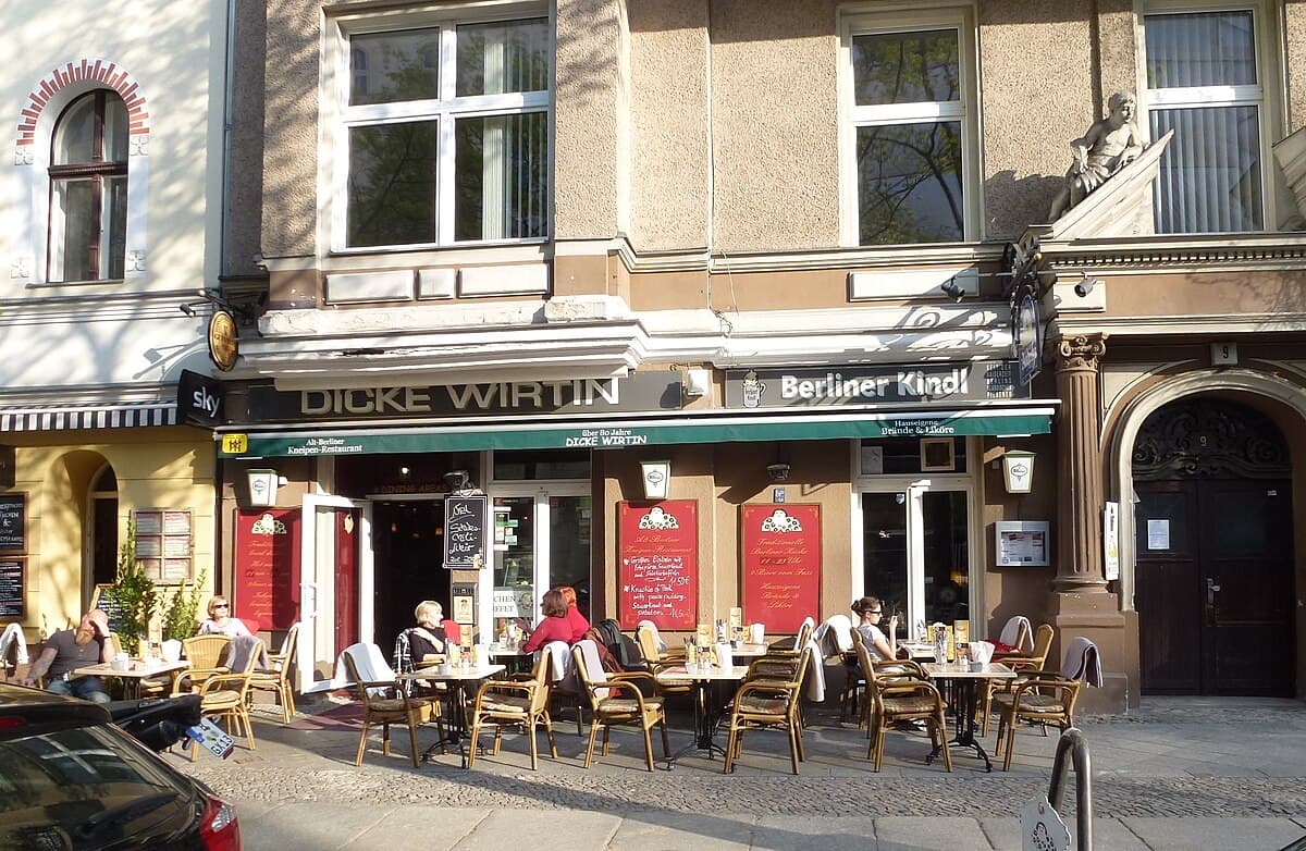 Dicke Wirtin am Savignyplatz — Gastronomie in Berlin-Charlottenburg